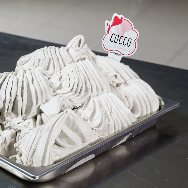 1.5 kg Coconut Ice Cream Mix with Pieces